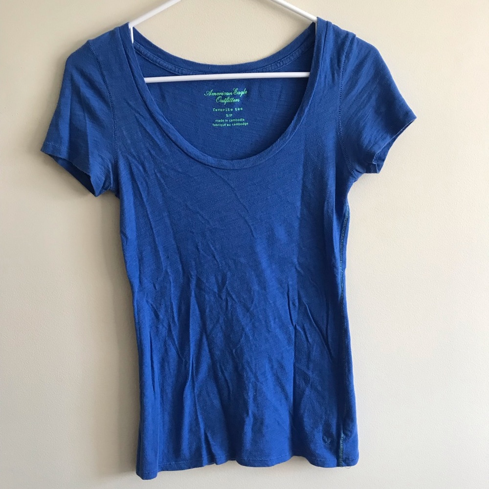 American Eagle tee!